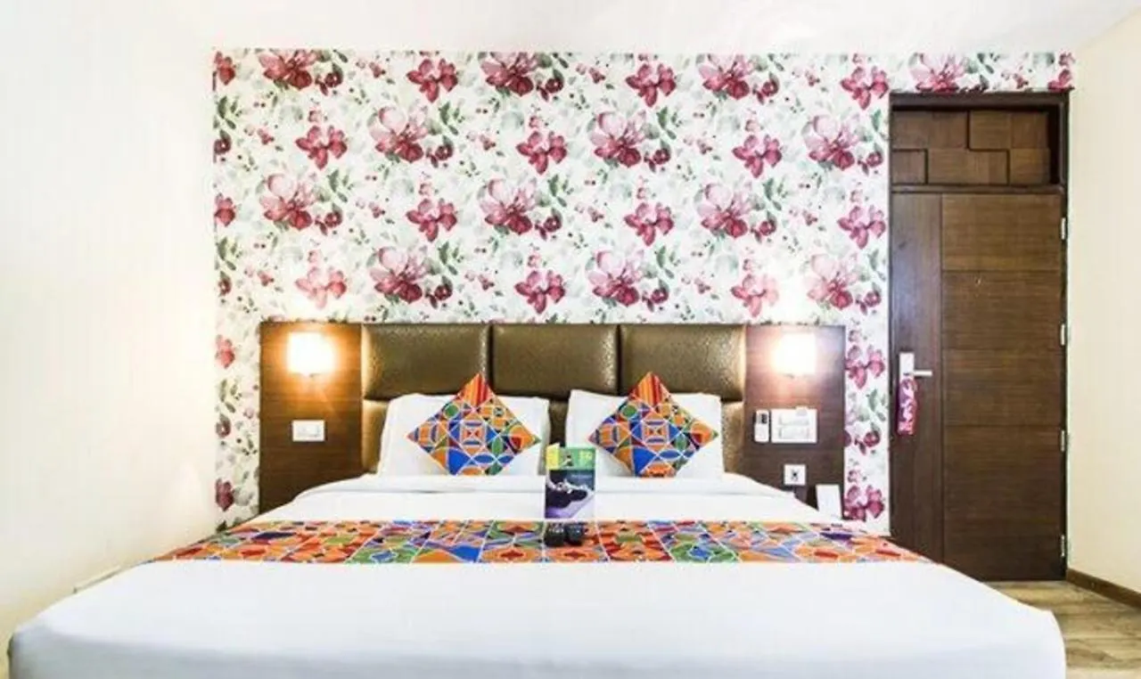 Fabhotel Royal Plaza Zirakpur 3*,  India