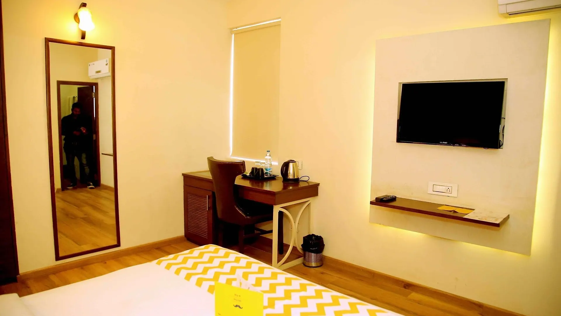 Fabhotel Royal Plaza Zirakpur Hotel